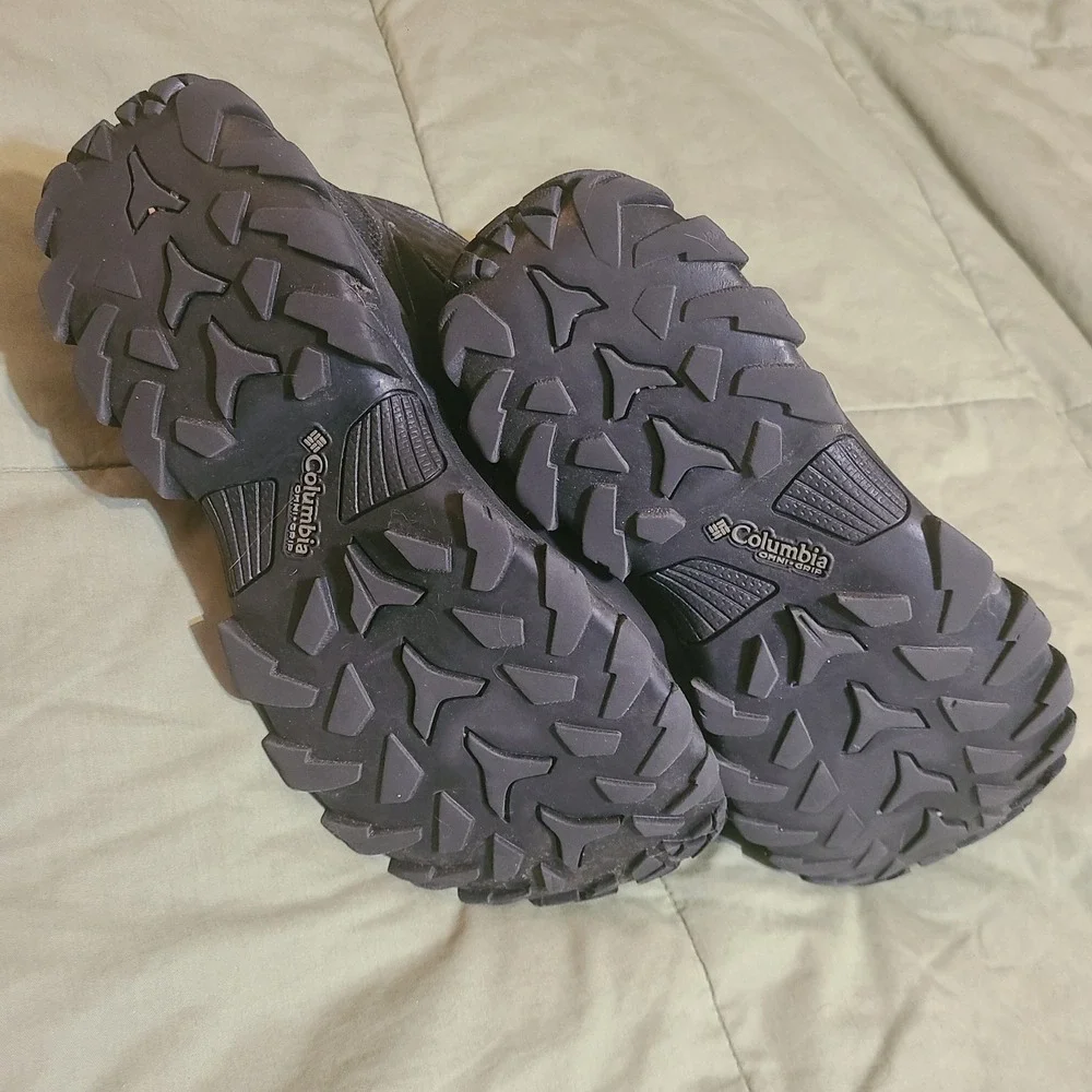 Columbia Newton Ridge Plus II Hiking Boots Mens 7.5 Black Waterproof Leather